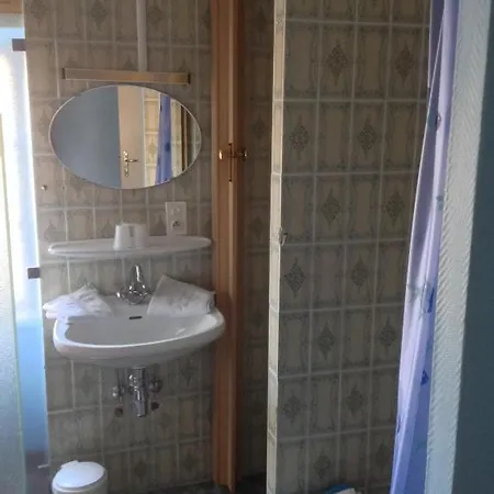 Hotel Restaurant Zum Schnogaloch 2*