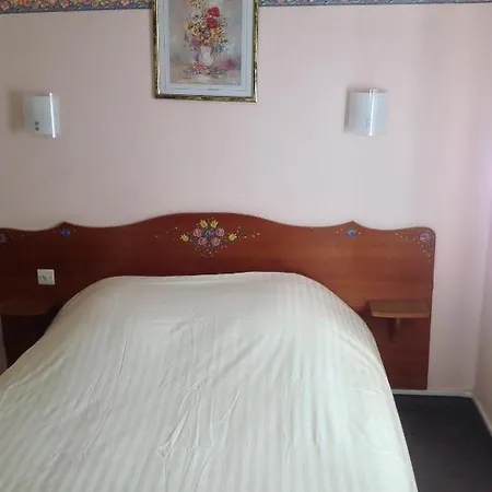 Hotel Restaurant Zum Schnogaloch 2*